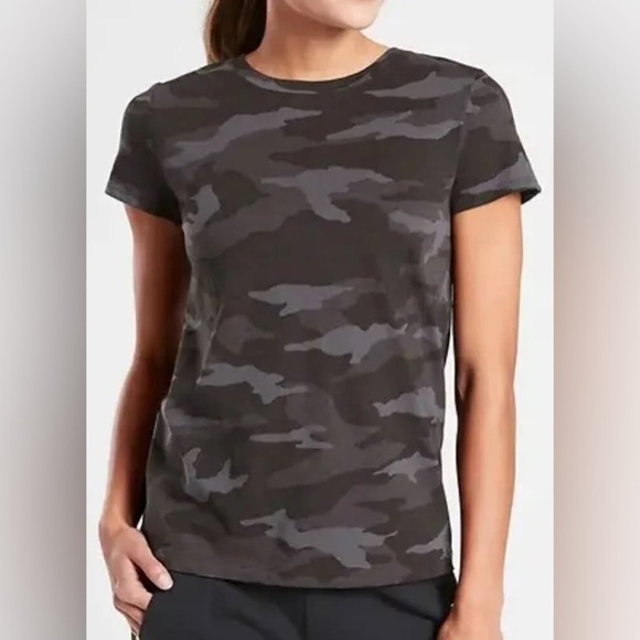 Athleta Organic Daily Black Camo Crew Tee Shirt Size Large - Picture 3 of 8